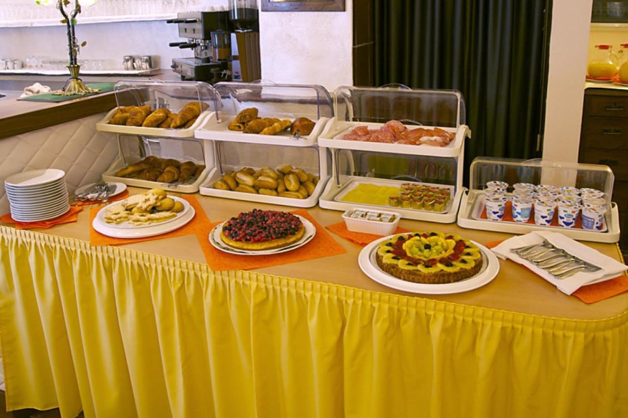 Hotel Al Corso 레냐노 외부 사진