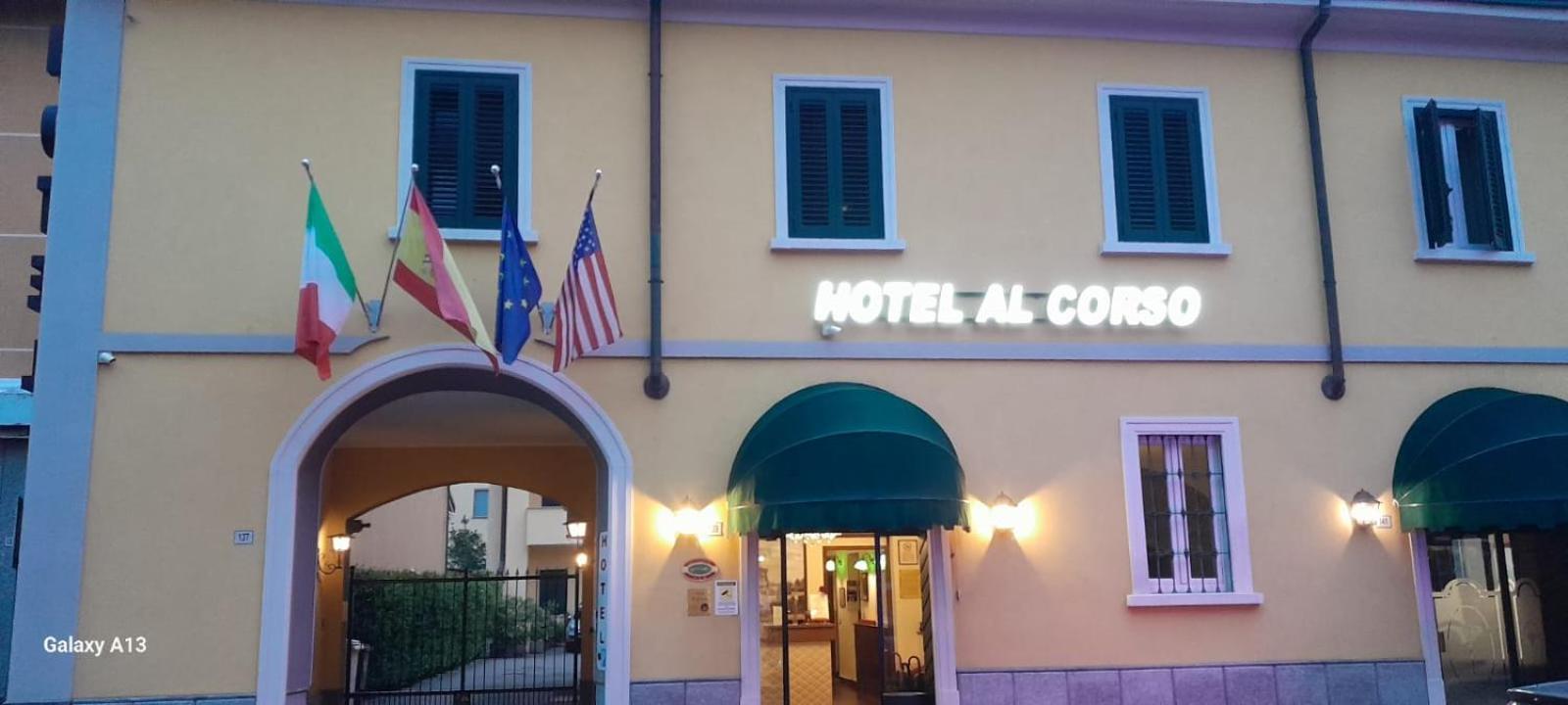 Hotel Al Corso 레냐노 외부 사진